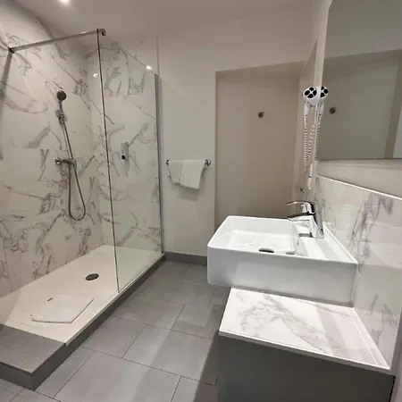 Richmond Gare Du Nord Hotel