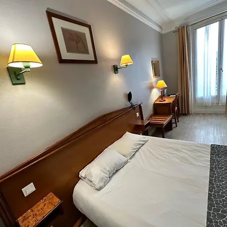Richmond Gare Du Nord Hotel 2*