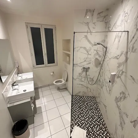 Richmond Gare Du Nord Hotel 2*