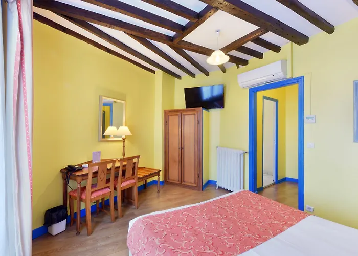 Richmond Gare Du Nord 2*