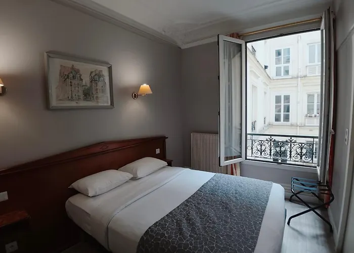 Richmond Gare Du Nord 2*